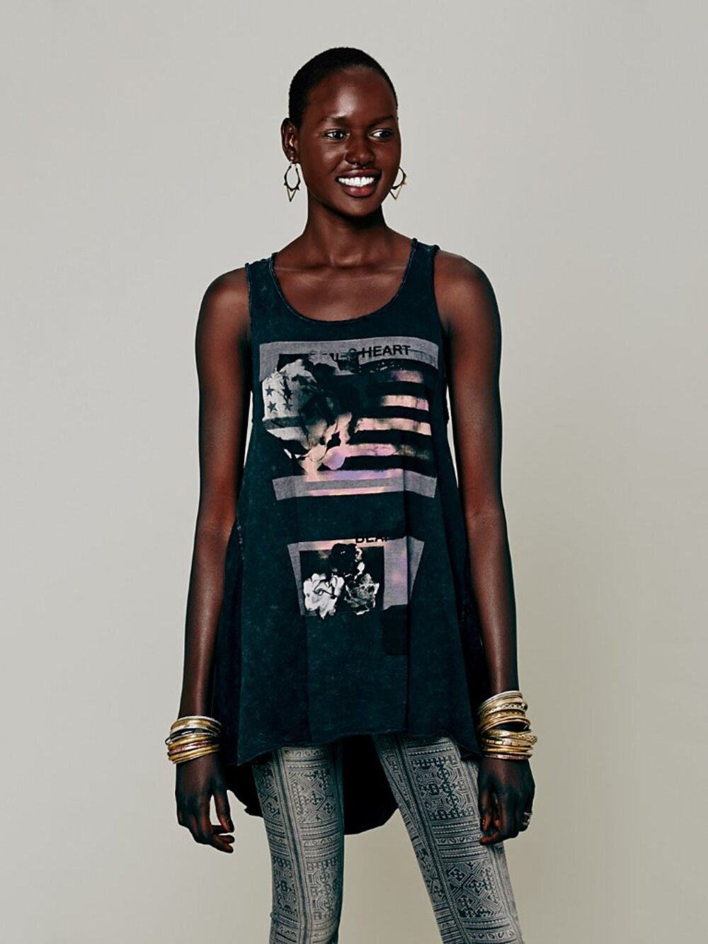 Free People We The Free New Moon Graphic Tank in Washed Black - sz L
